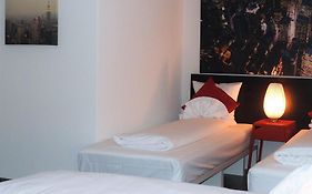 INSIDE FIVE - City Apartments